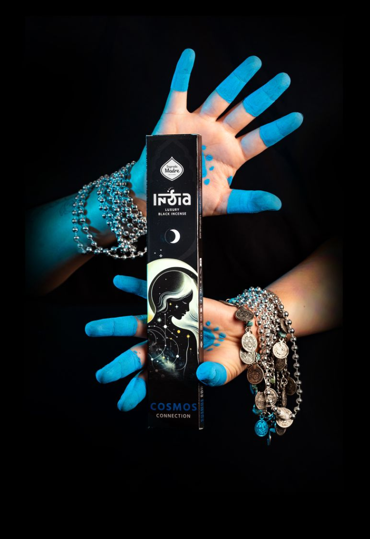 India Black COSMOS - Sagrada Madre